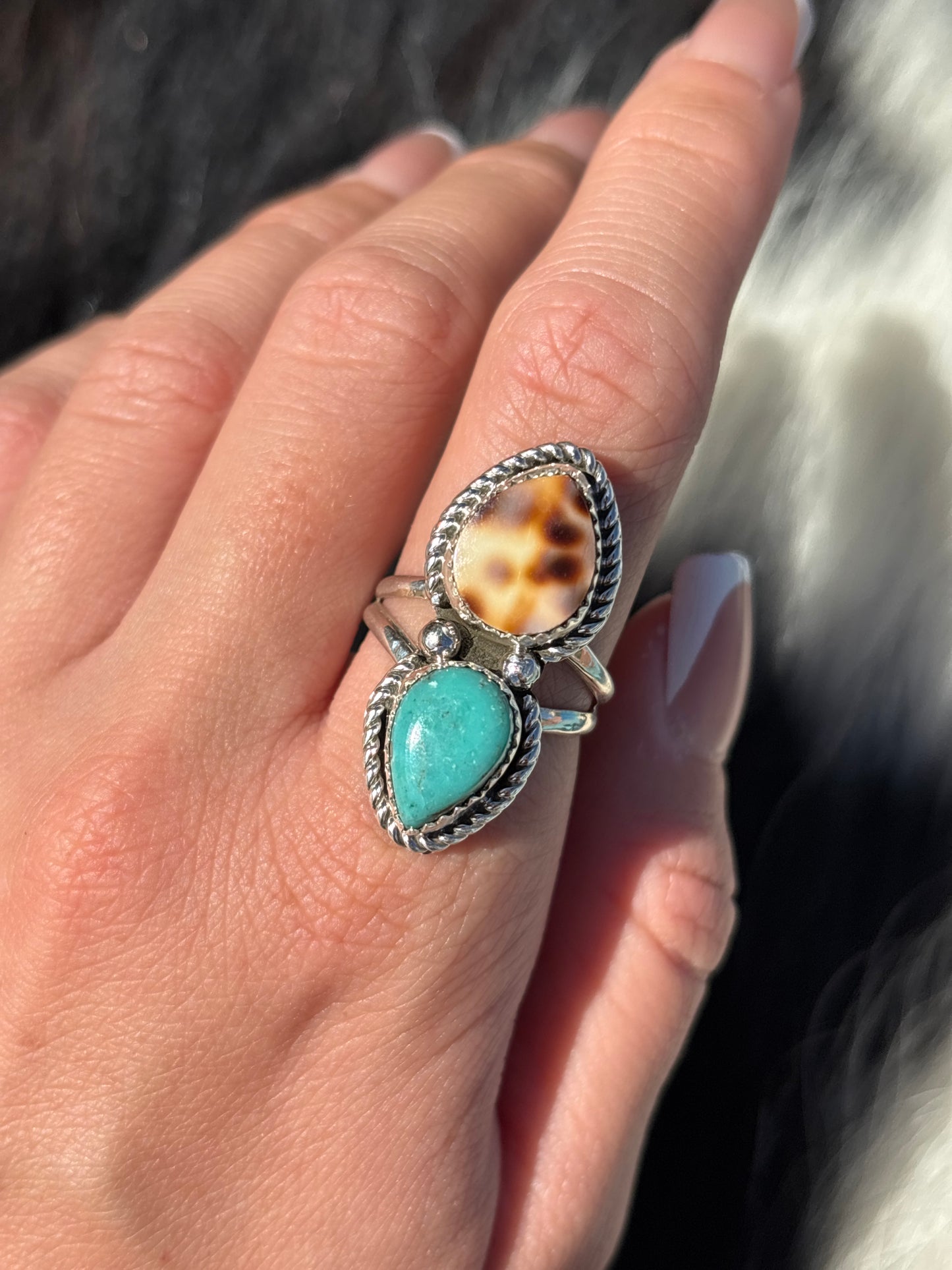 Native American, Hand-Made, Turquoise, Cowrie & Sterling Silver Ring