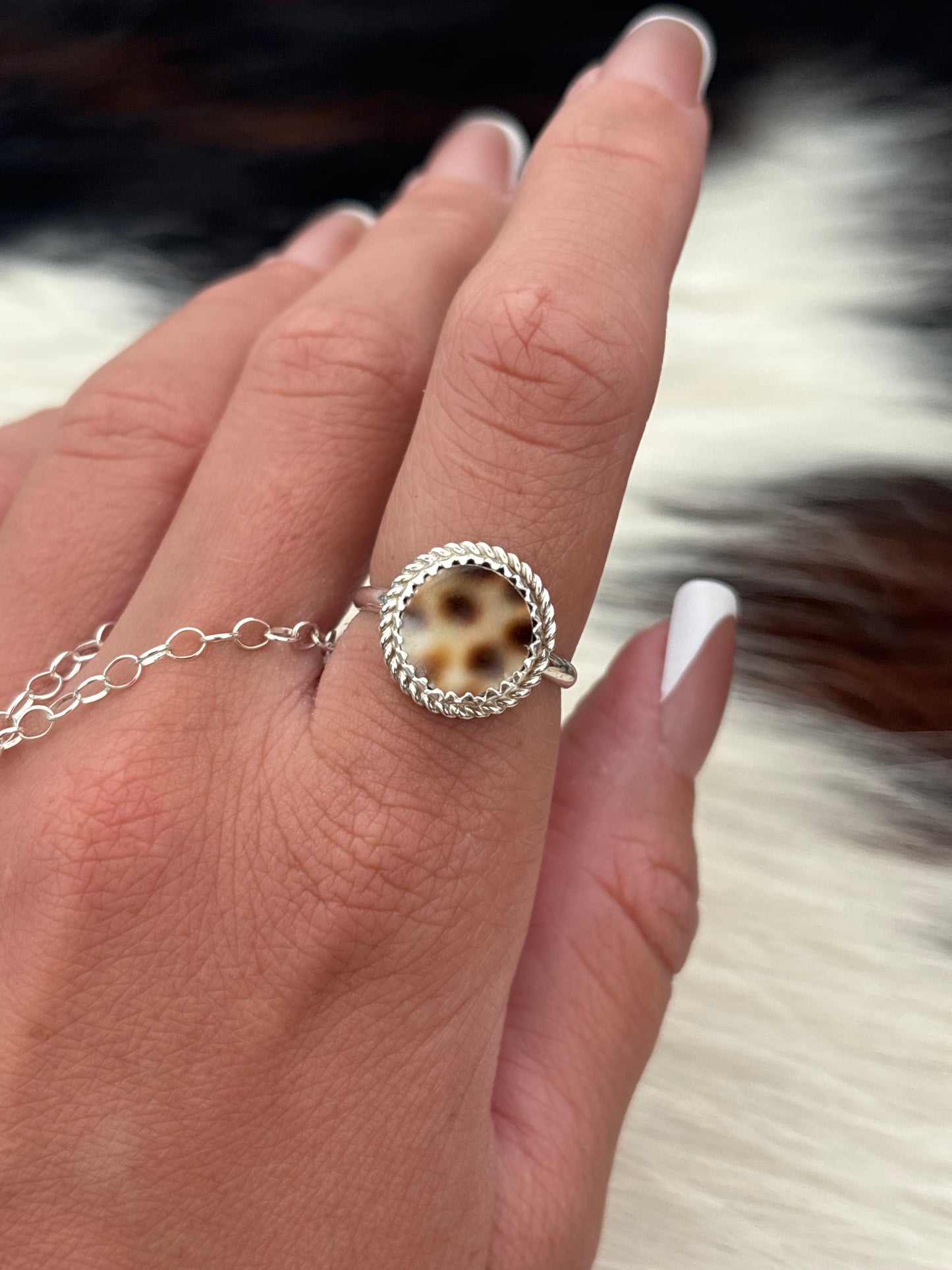 Native American, Hand-Made, Cowrie & Sterling Silver Ring