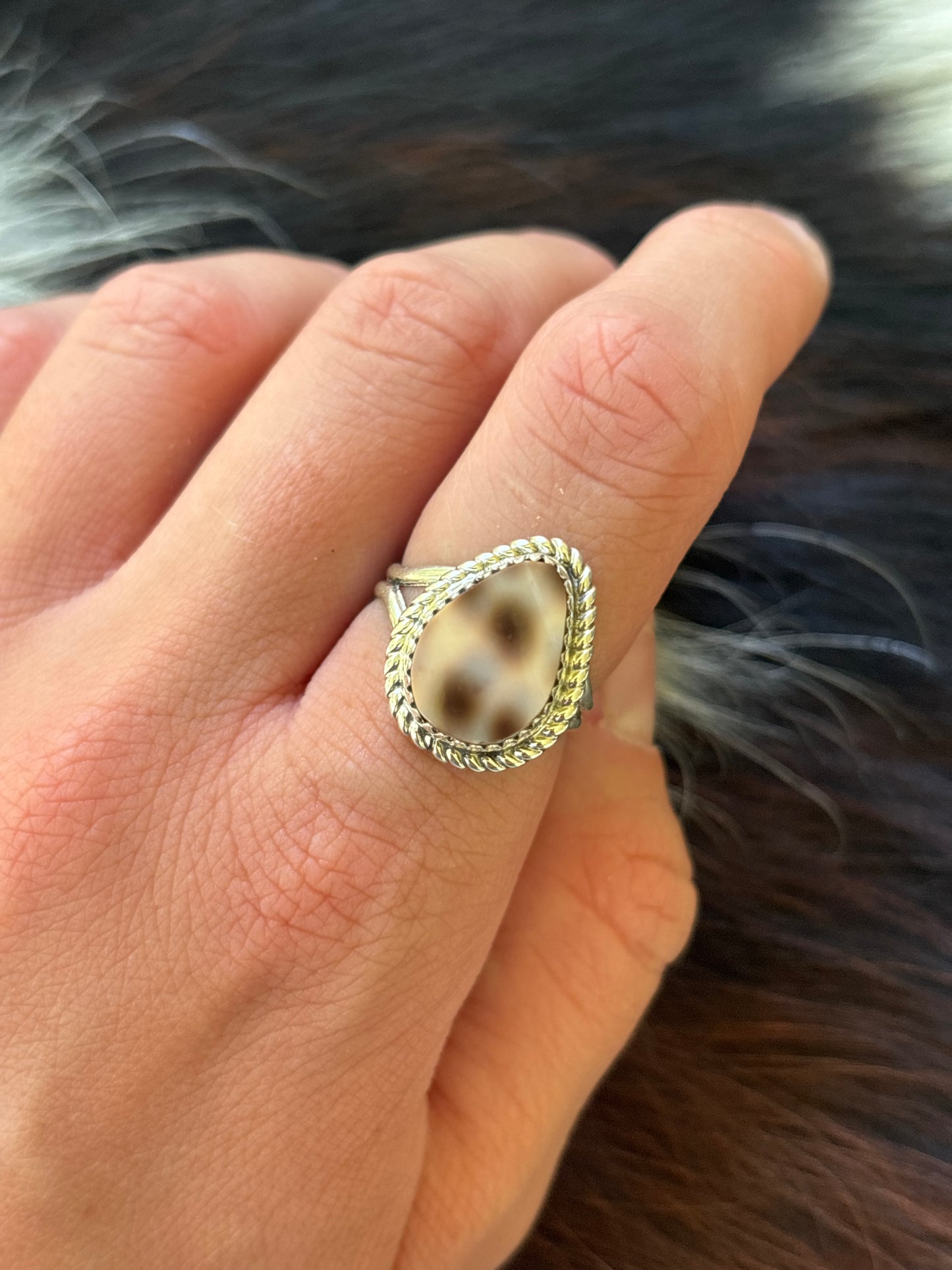 Native American, Hand-Made, Cowrie & Sterling Silver Ring