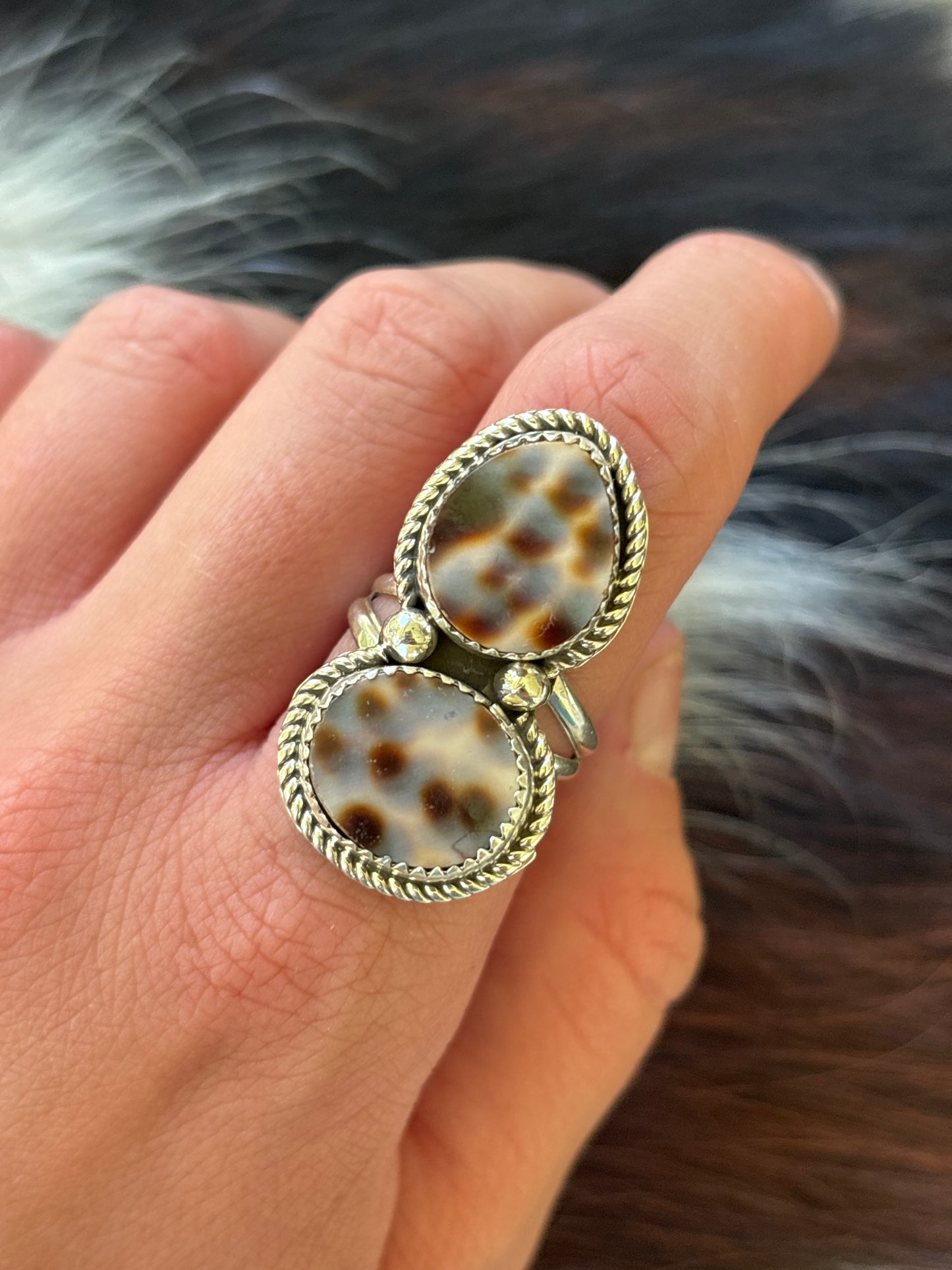 Native American, Hand-Made, Cowrie & Sterling Silver Ring