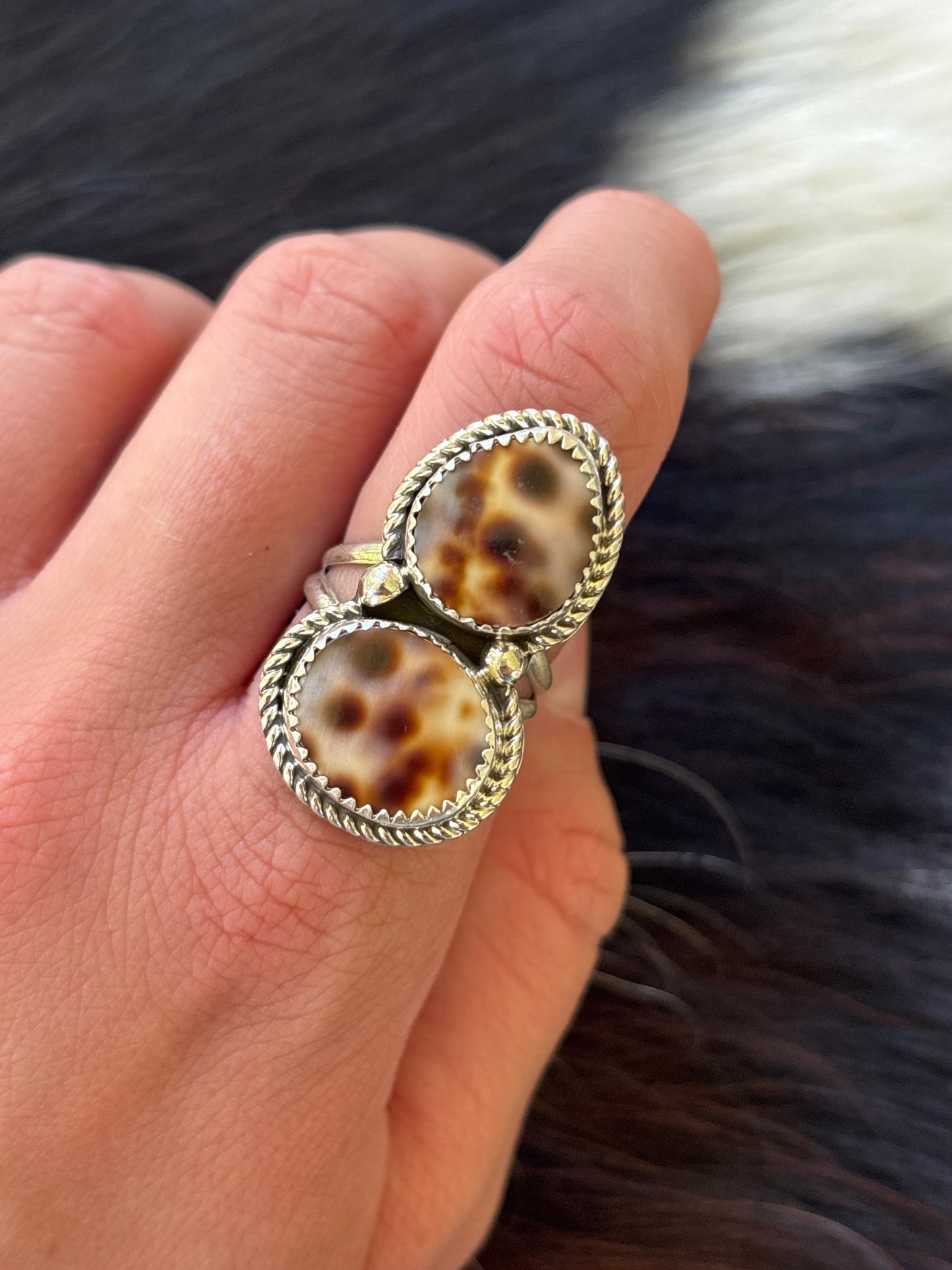 Native American, Hand-Made, Cowrie & Sterling Silver Ring