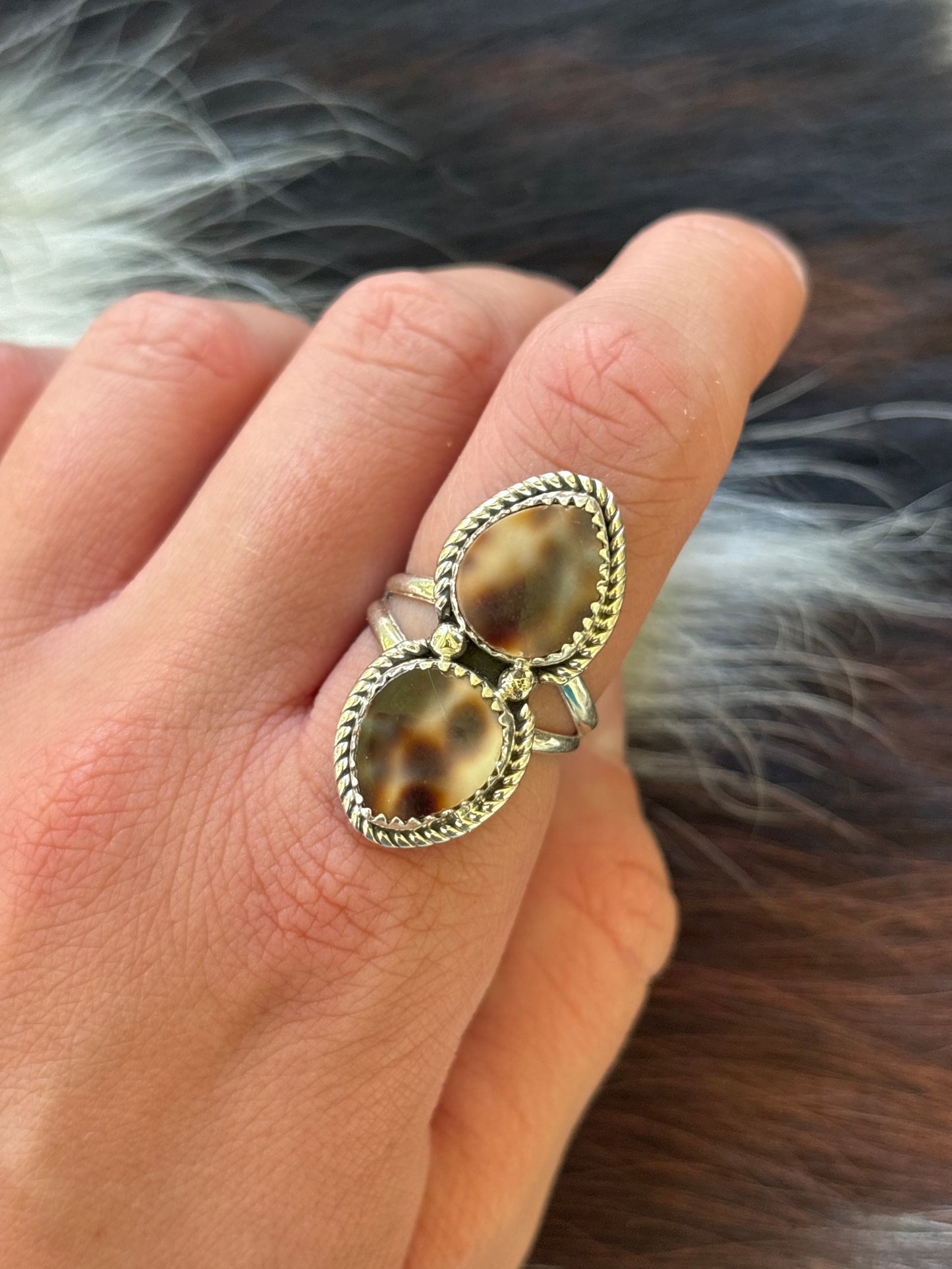 Native American, Hand-Made, Cowrie & Sterling Silver Ring