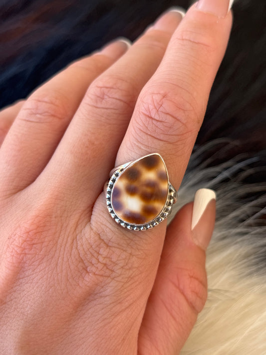 Native American, Hand-Made, Cowrie & Sterling Silver Ring