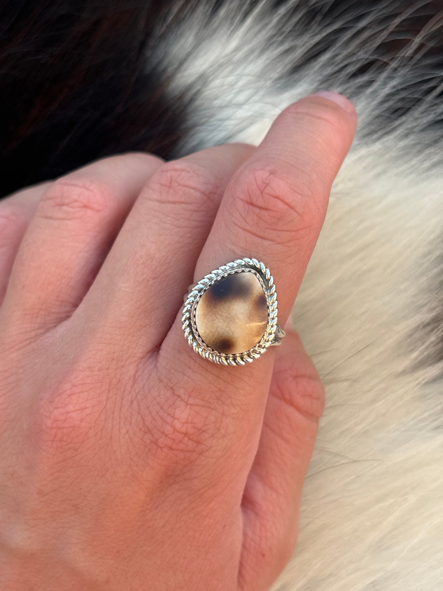 Native American, Hand-Made, Cowrie & Sterling Silver Ring