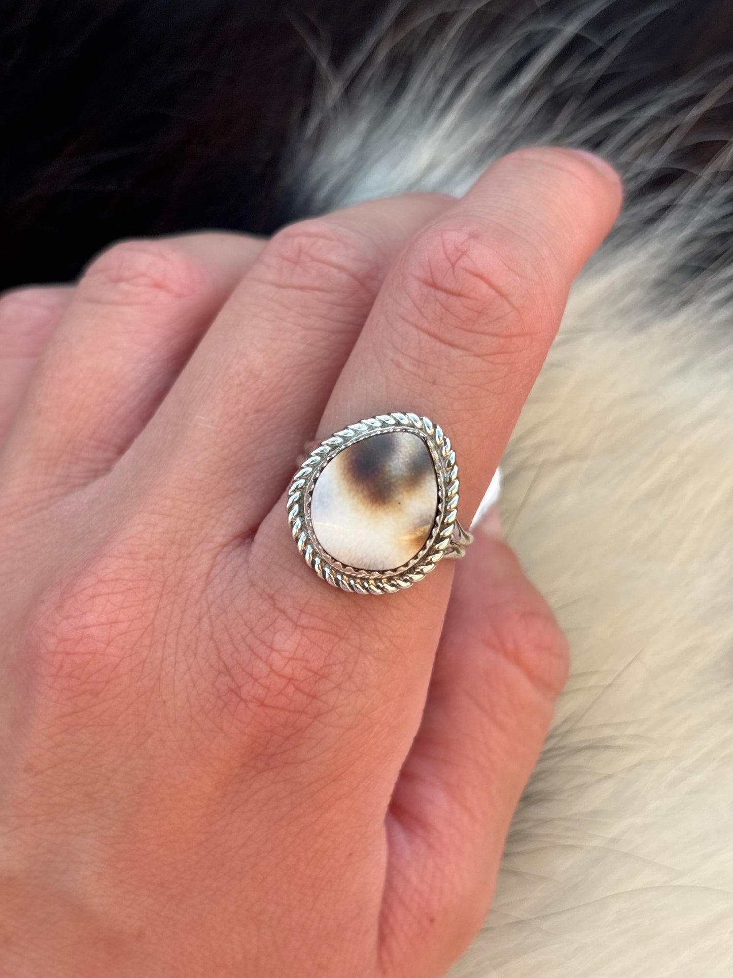 Native American, Hand-Made, Cowrie & Sterling Silver Ring