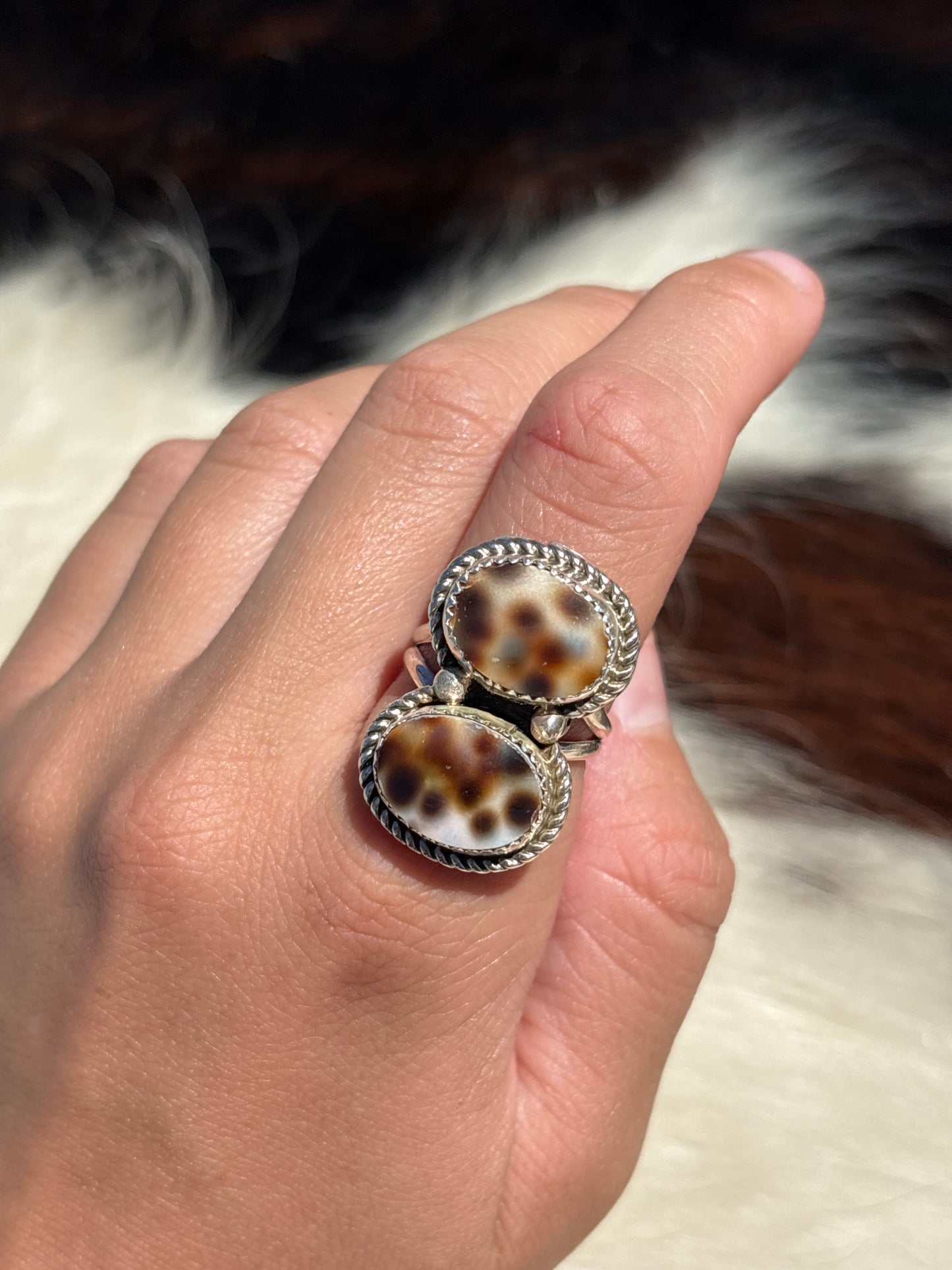 Native American, Hand-Made, Cowrie & Sterling Silver Ring