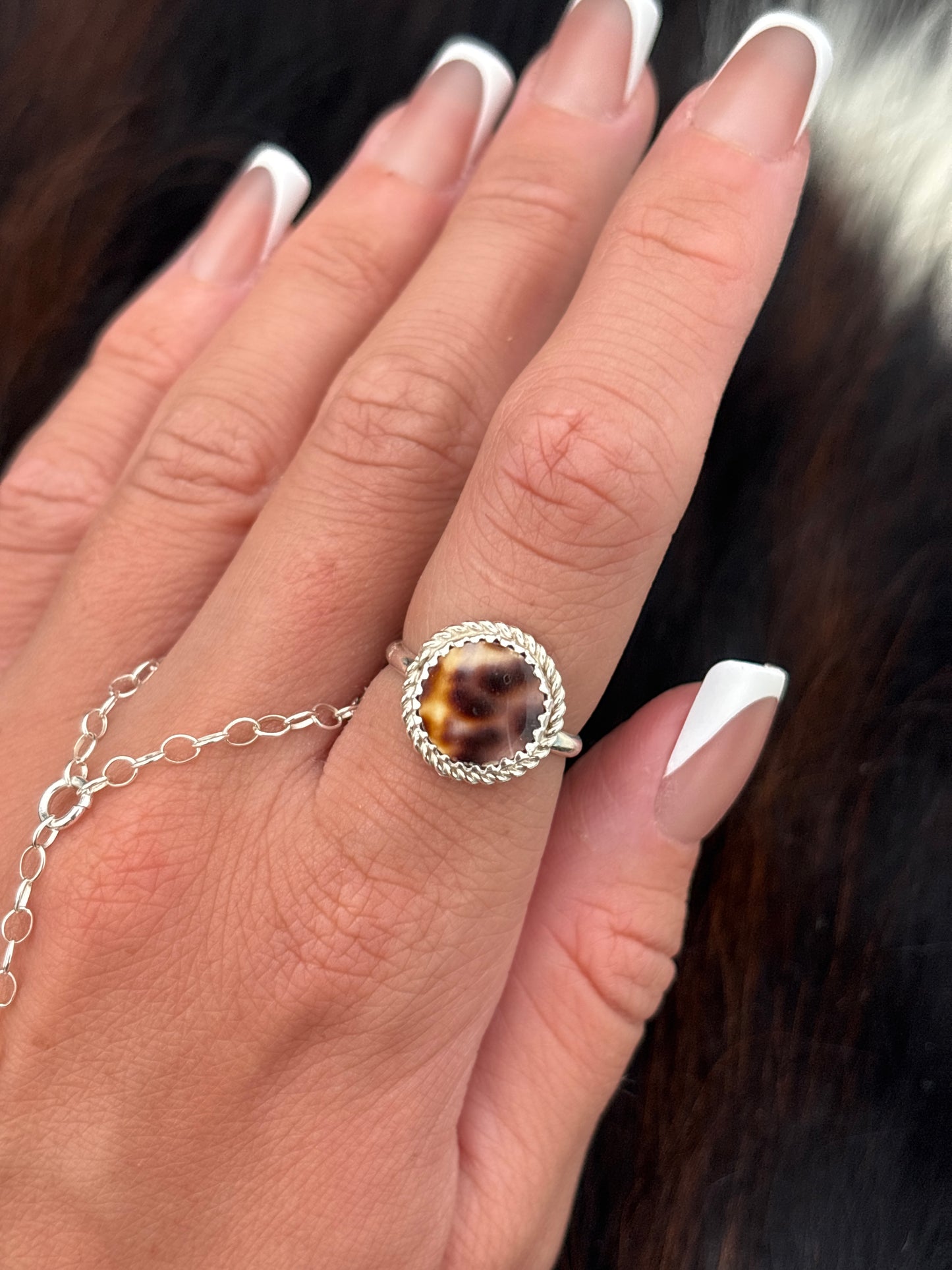 Native American, Hand-Made, Cowrie & Sterling Silver Ring