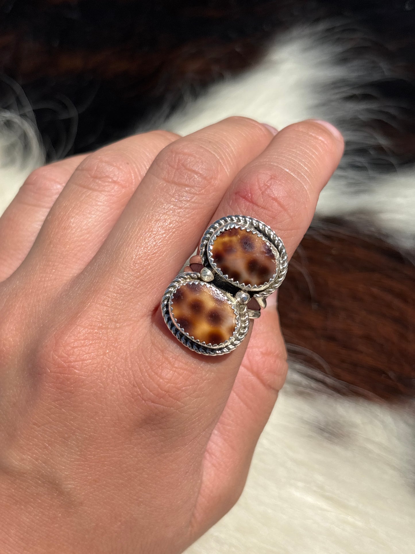 Native American, Hand-Made, Cowrie & Sterling Silver Ring