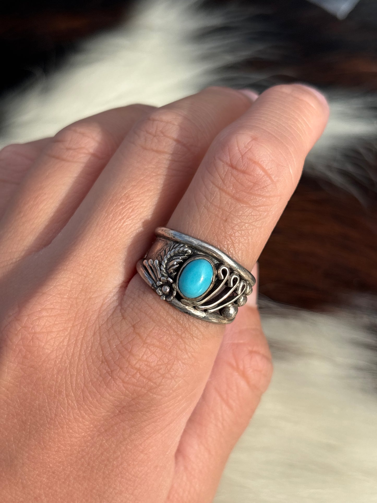 Mens Vintage Native American, Hand-Made, Turquoise & Sterling Silver Ring
