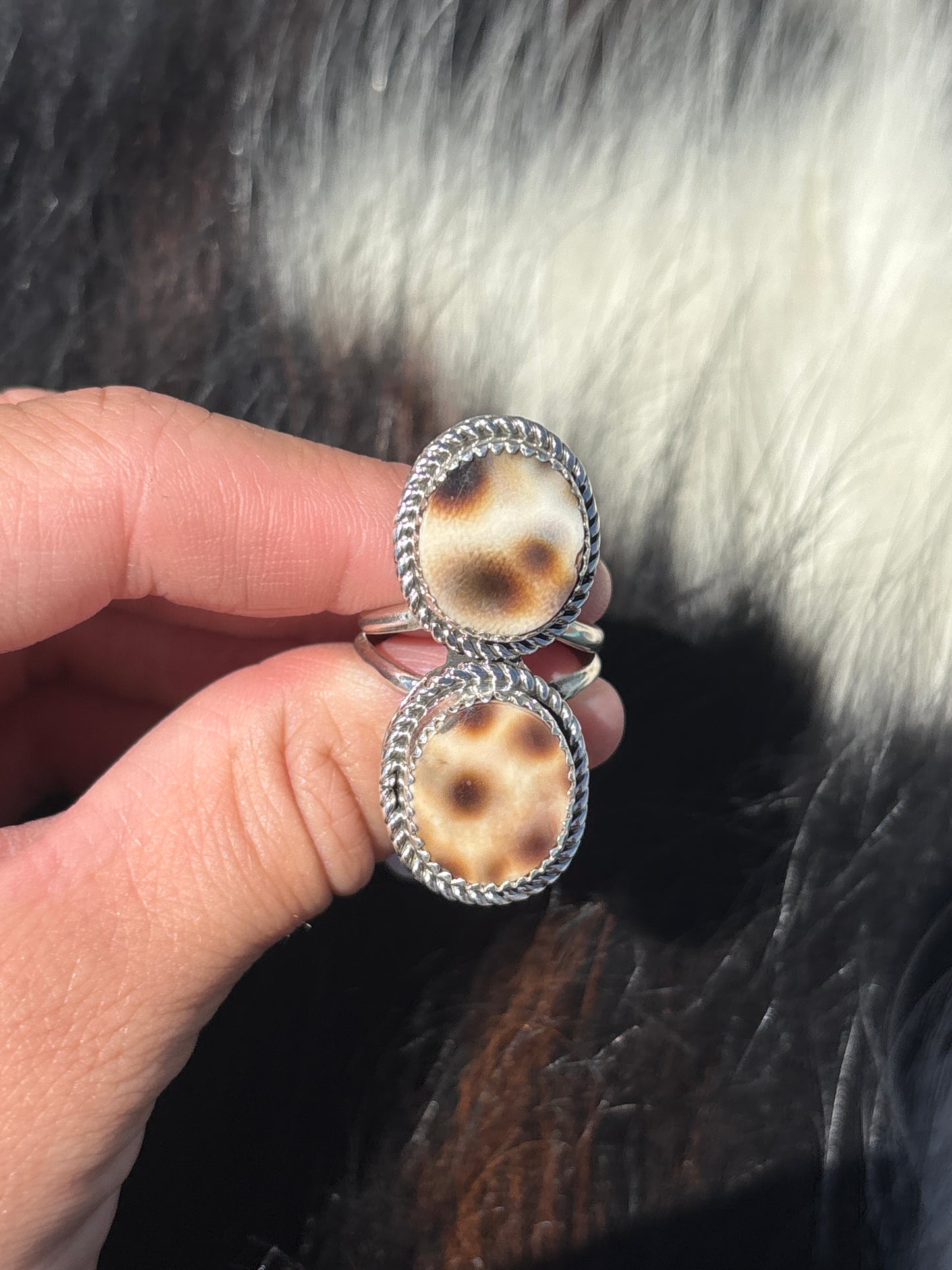 Native American, Hand-Made, Cowrie & Sterling Silver Ring