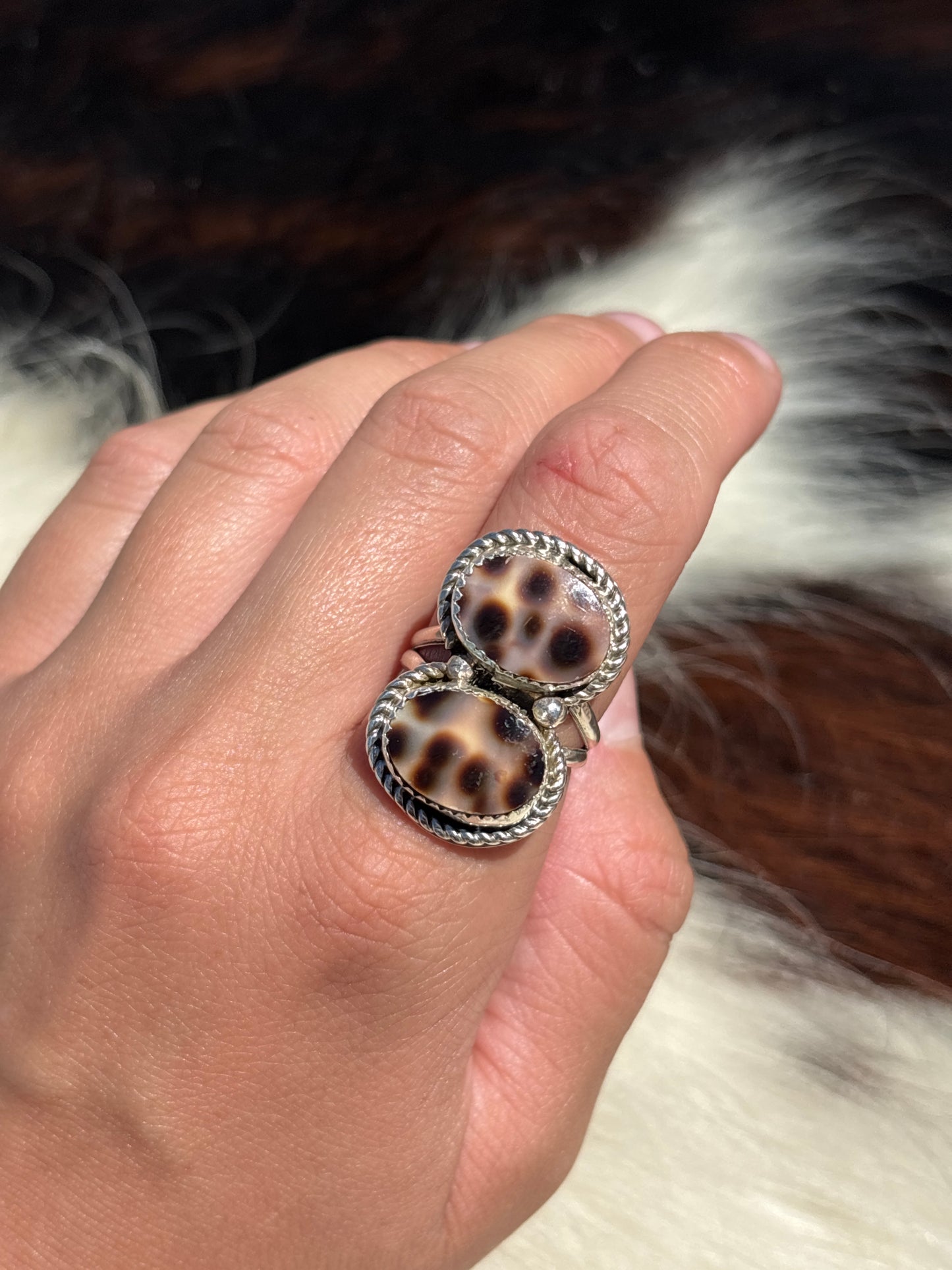 Native American, Hand-Made, Cowrie & Sterling Silver Ring