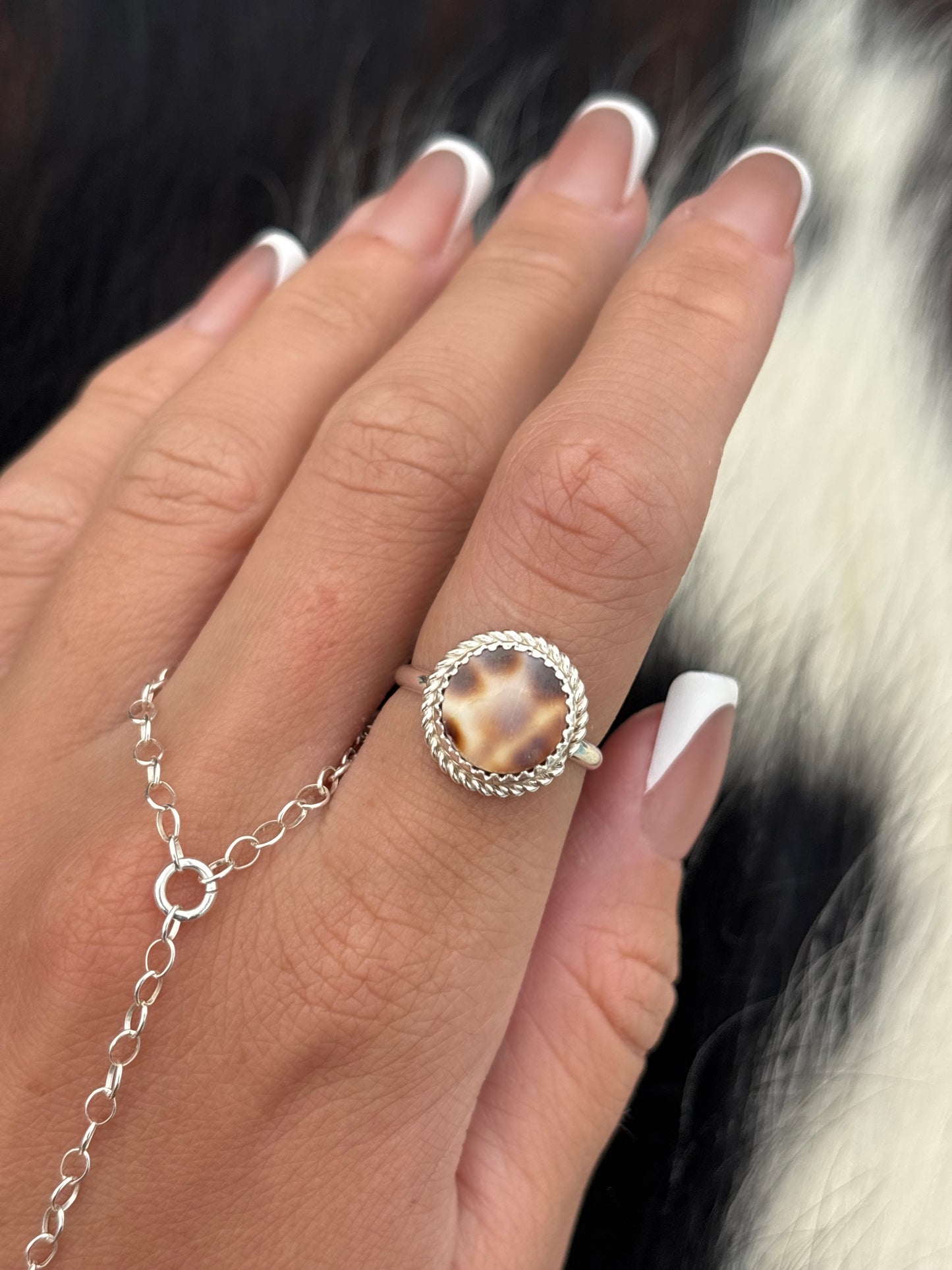 Native American, Hand-Made, Cowrie & Sterling Silver Ring